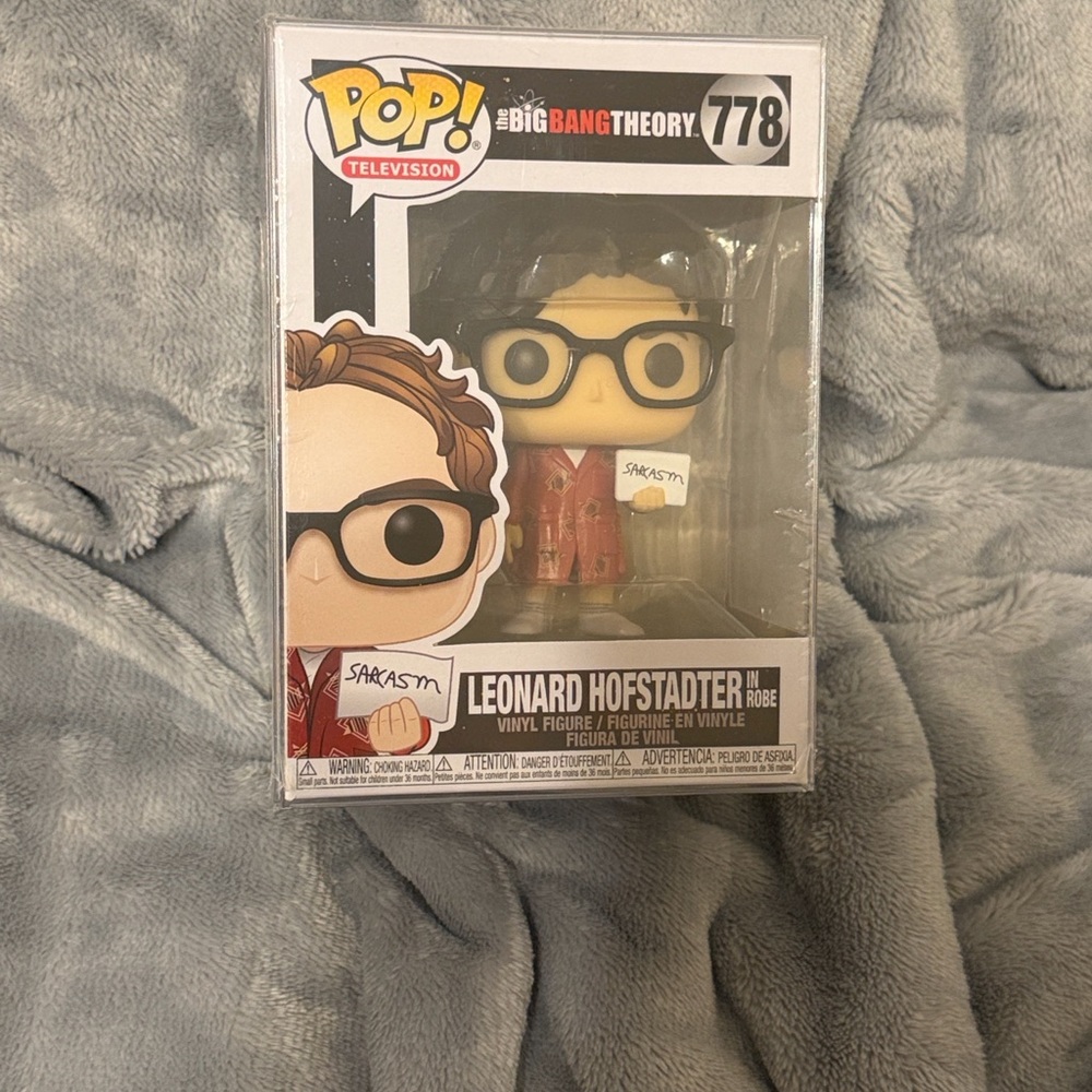Funko Pop 778 Big Bang Theory Leonard Hofstadter Vinyl Figure w/ Protective Box